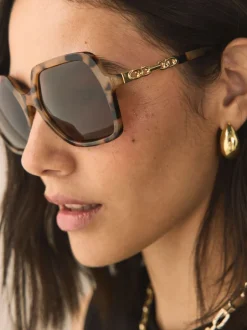 Next Marron écaille de tortue - Lunettes de soleil à bras chaîne carré Discount