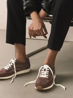 Next Marron chocolat - Baskets à lacets Forever Comfort® à empiècements