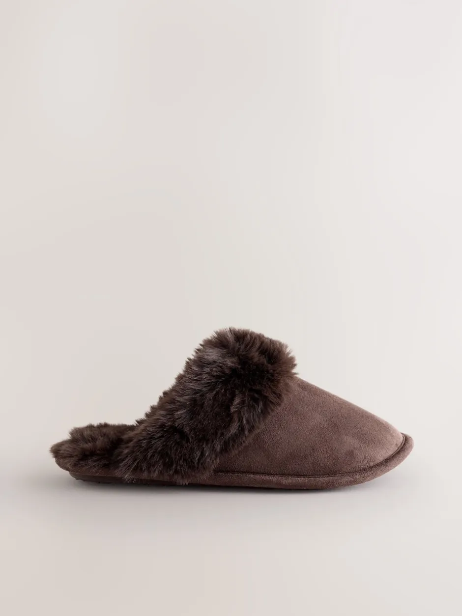 Next Marron chocolat - Chaussons mules en daim en fausse fourrure Online
