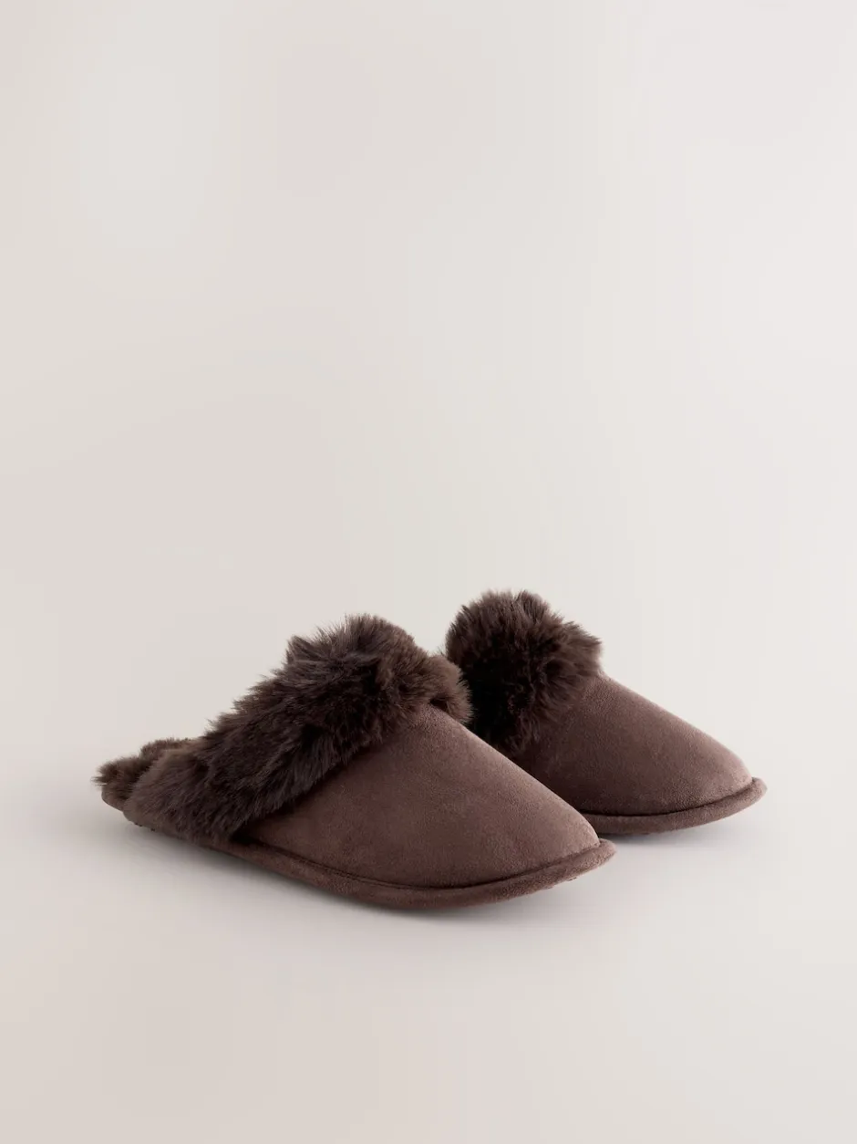 Next Marron chocolat - Chaussons mules en daim en fausse fourrure Online