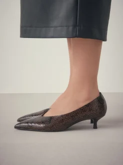 Next Marron chocolat - Chaussures à talons Kitten heel à bout pointu Clearance