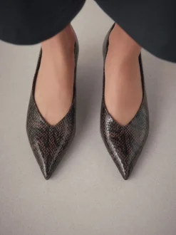 Next Marron chocolat - Chaussures à talons Kitten heel à bout pointu Clearance