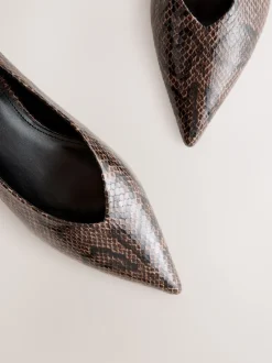 Next Marron chocolat - Chaussures à talons Kitten heel à bout pointu Clearance