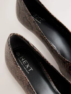 Next Marron chocolat - Chaussures à talons Kitten heel à bout pointu Clearance