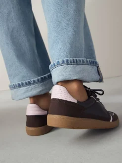 Next - Formateurs lacets Marron chocolat Sale