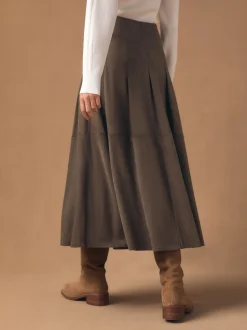 Next Marron chocolat - Jupe kilt mi-longue en faux daim Clearance