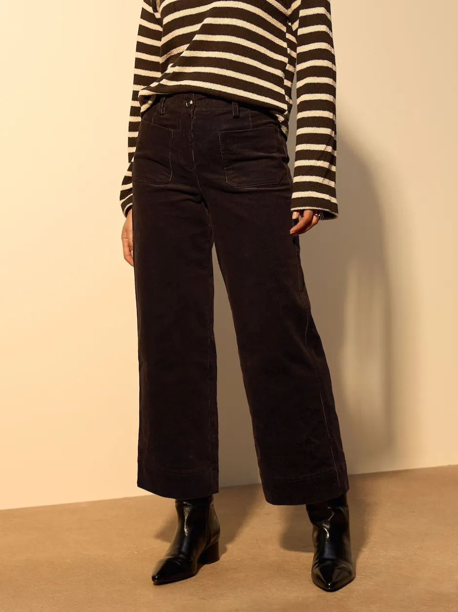 Next Marron chocolat - Pantalons raccourcis jambe large en velours côtelé Outlet