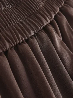 Next Marron chocolat - Pantalons amples en satin à dos élastique Sale