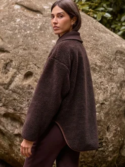 Next Marron chocolat - Polaire zippée en peau de mouton avec col côtelé