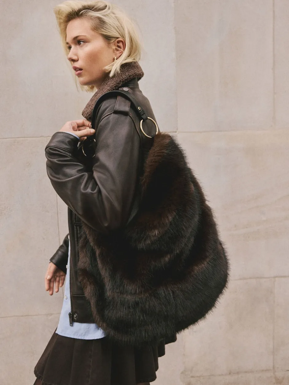 Next Marron chocolat - Sac à bandoulière en fourrure synthétique Outlet