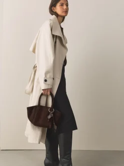 Next Marron chocolat - Sac à bandoulière avec breloque fleur en daim Hot