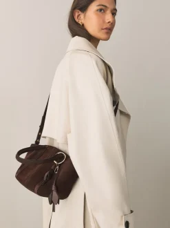 Next Marron chocolat - Sac à bandoulière avec breloque fleur en daim Hot