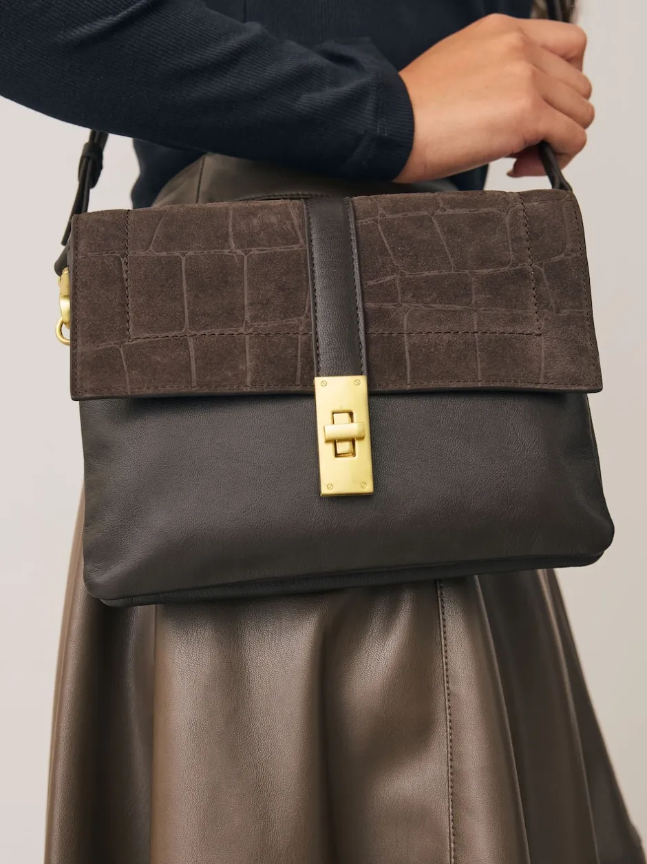 Next Marron chocolat - Sac à bandoulière en cuir effet croco Sale