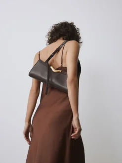 Next Marron chocolat - sac bandoulière avec détails de quincaillerie Clearance