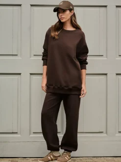 Next - Sweat-shirt long Essentiels coupe décontractée avec poches Marron chocolat Online