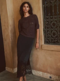 Next Marron chocolat - T-shirt fleuri à manches courtes et col rond Discount