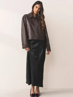 Next Marron chocolat verni - Chaussures à talons bas Forever Comfort® Toe Cap Clearance