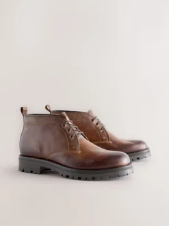 Next Marron fauve - Bottes Chukka en cuir épais Hot