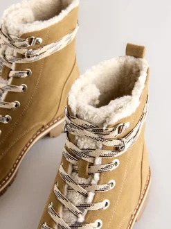 Next Marron fauve - Bottines Forever Comfort® doublées de fausse fourrure à lacets Hot