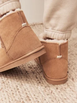 Next Marron fauve - Chaussons chaussons en daim doublés de fausse fourrure New