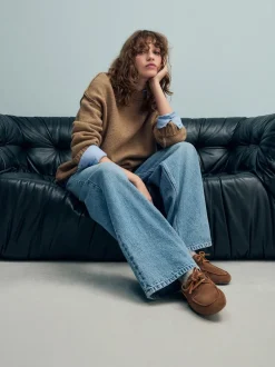 Next Marron fauve - Chaussures bateau en cuir à bout rond Sale