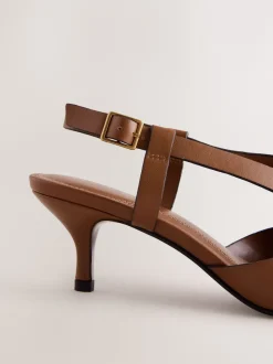 Next Marron fauve - Chaussures à talons Forever Comfort® en cuir tressé à bout pointu et à bride arrière New