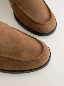 Next Marron fauve - Mocassins propres en daim à bout rond New