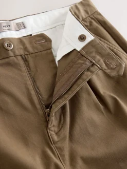 Next Marron fauve - Pantalons chinos extensibles plissés simples Clearance