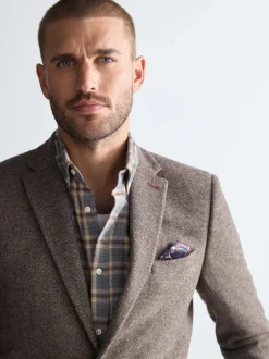 Next Marron taupe - Ajustement régulier - Blazer Signature Nova Fides en laine mélangée à chevrons Clearance