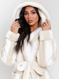 Loungeable Marron/blanc - Robe de chambre mi-longue à capuche à rayures sherpa épaisses Sale