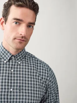 Next - Chemise Oxford ajustée Easy Iron Button Down Microcarreaux bleu marine Discount