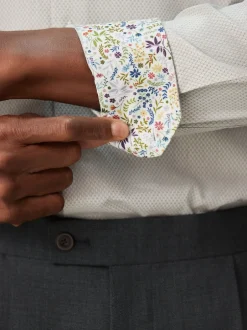 Next neutre - Ajustement régulier - Chemise habillée texturée à manches longues avec bordure Outlet