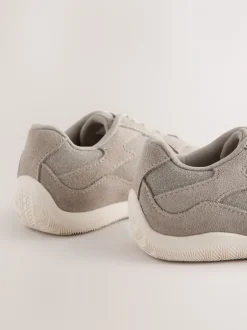 Next neutre - Baskets en daim à dentelle élastique Sale