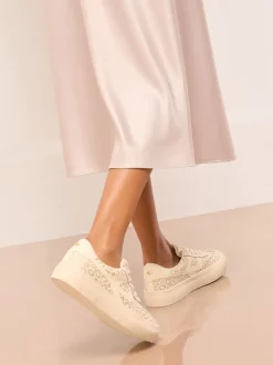 Lipsy neutre - Baskets de sport à lacets en toile épaisse Hot