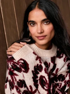 Next Neutre/Bordeaux - Pull à col rond Motif paisley Statement Clearance