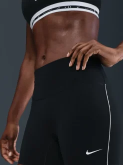 Nike Un short sans coutures de 5 pouces Outlet