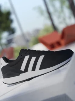 adidas - Exécuter 60s 4.0 Formateurs Noir Outlet