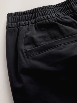 Next Noir - Ajustement droit - Pantalons Chinos extensibles plissés avec taille élastique