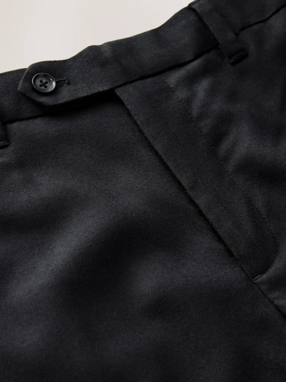 Next Noir - Ajustement régulier - Pantalons Signature en 100 % laine avec ceinture Motion Flex Discount