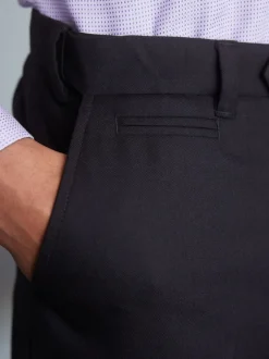 Next Noir - Ajustement régulier - Pantalons Signature en 100 % laine avec ceinture Motion Flex Discount