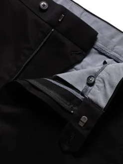 Charles Tyrwhitt Noir - Ajustement régulier - Chino Français Slim Fit Ultimate sans fer Sale