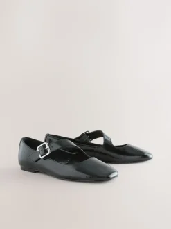 Next Noir - Chaussures Forever Comfort® Asymmetric Mary Jane Outlet