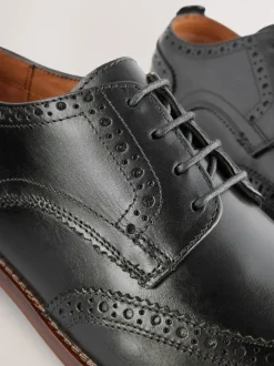 Next Noir - Coupe classique - Chaussures Brogue en cuir à semelle contrastante Online