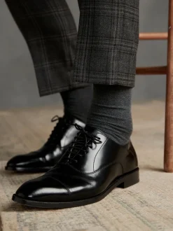 Next Noir - Coupe classique - Chaussures avec bout Oxford semelle en cuir Signature Outlet