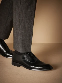 Next Noir - Coupe classique - Chaussures avec bout Oxford semelle en cuir Signature Outlet