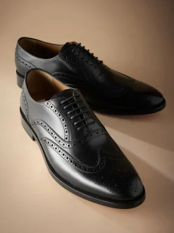 Next Noir - Coupe classique - Chaussures Signature Brogue Wingcap en cuir italien Outlet