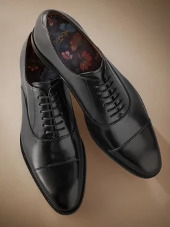 Next Noir - Coupe large - Chaussures avec bout Oxford semelle en cuir Signature Online