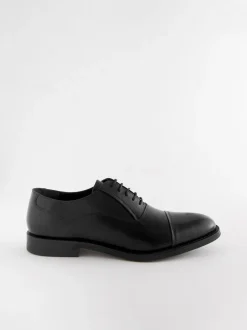 Next Noir - Coupe large - Chaussures Oxford à bout en cuir Sale