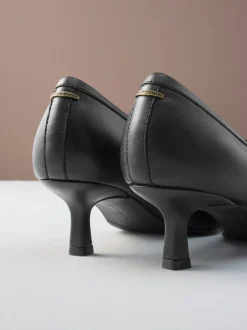 Next Noir - Cuir haut de gamme avec mocassins à talons à glands Motionflex à bout pointu Outlet
