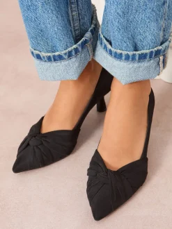 Friends Like These Noir - Courts en faux daim à talon chaton torsadé